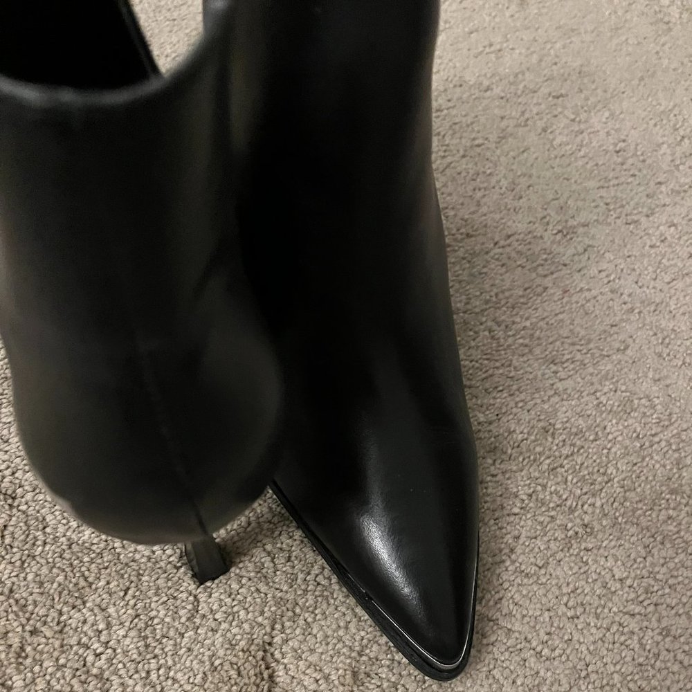 Vince Camuto Leather Size 10 bootie, Black - Picture 4 of 9